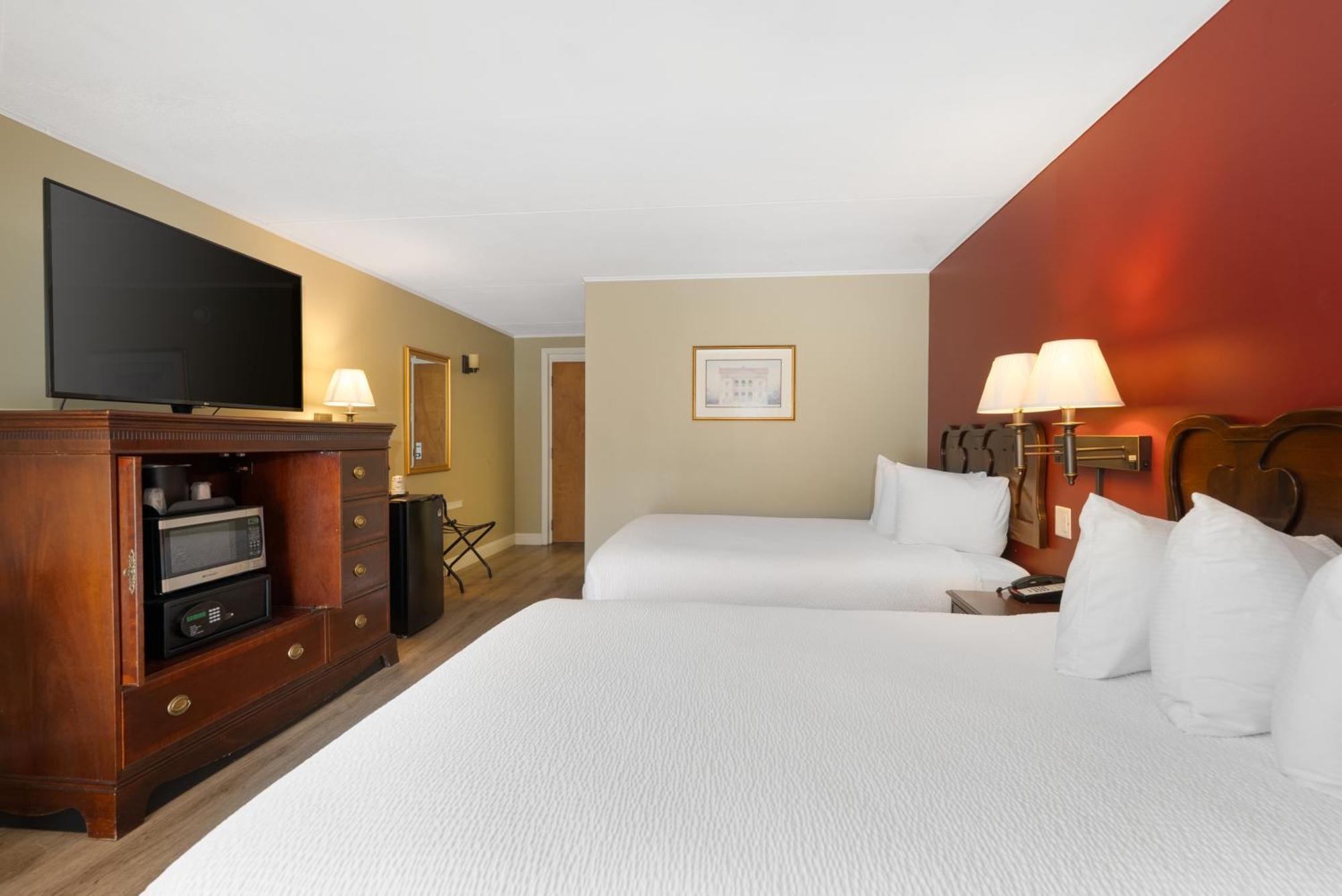 Fireside Inn & Suites Gilford Exterior photo