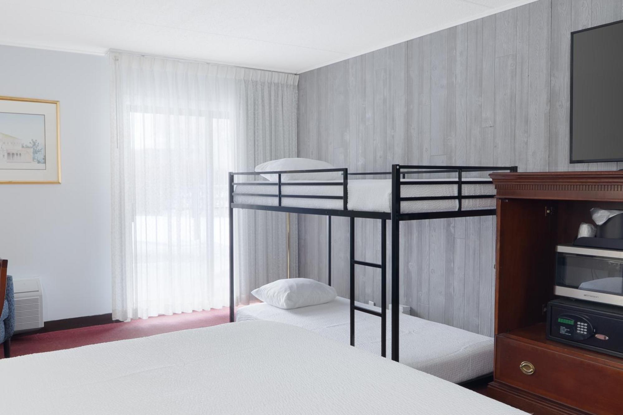 Fireside Inn & Suites Gilford Room photo